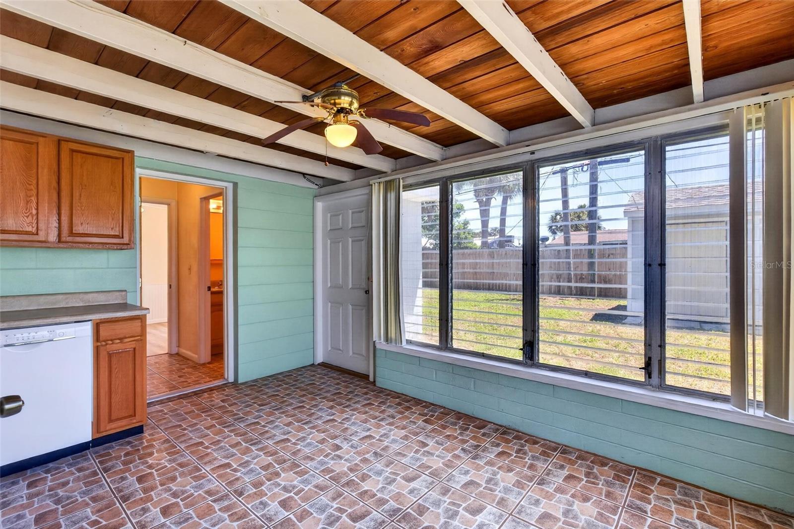 ORMOND OCEAN GARDENS - Residential