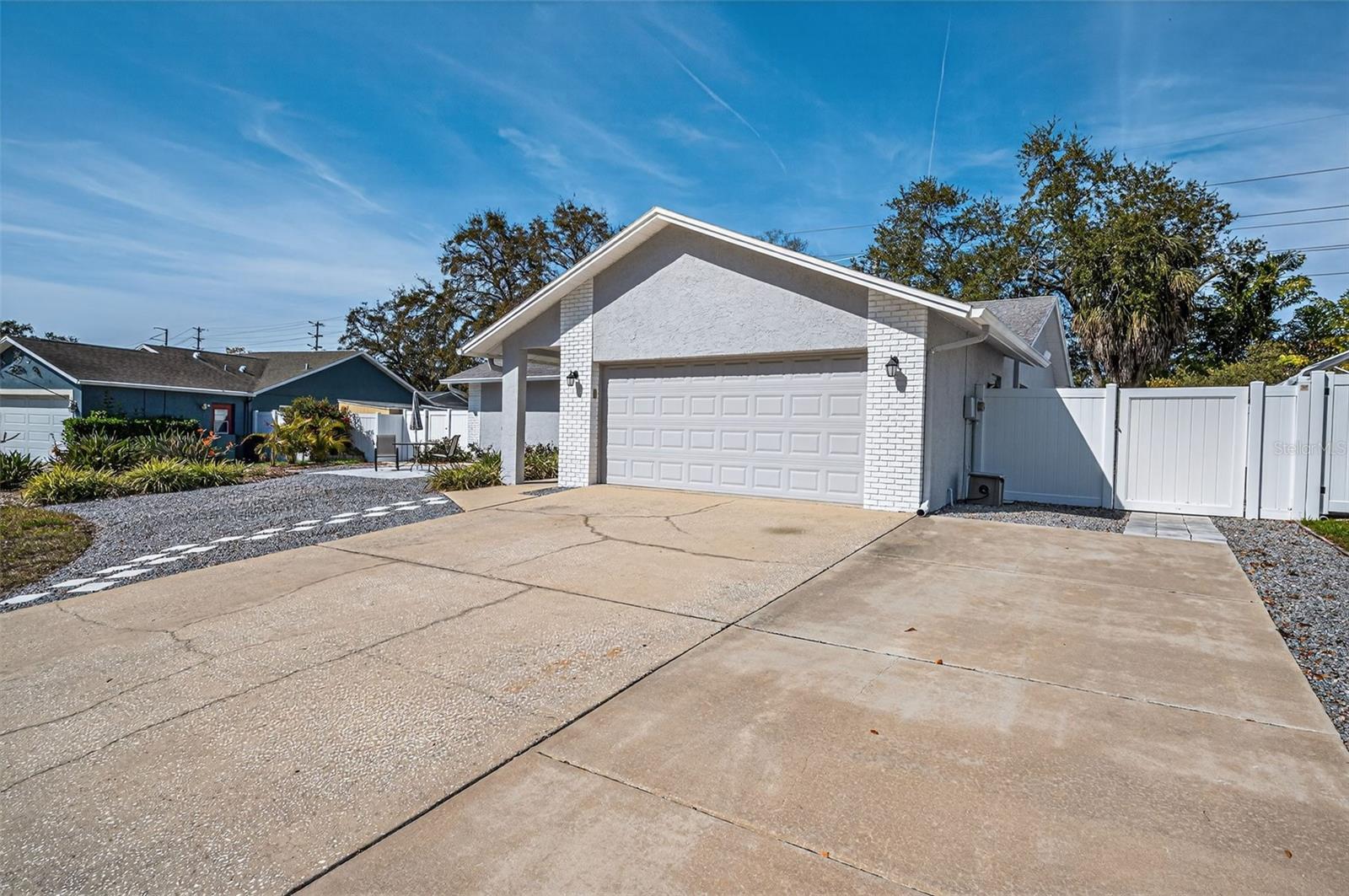 HAMMOCKS THE - Residential