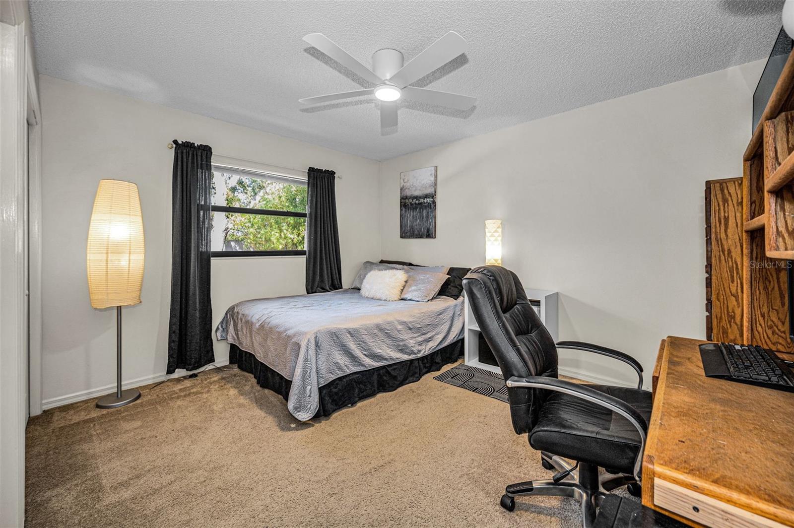 HAMMOCKS THE - Residential