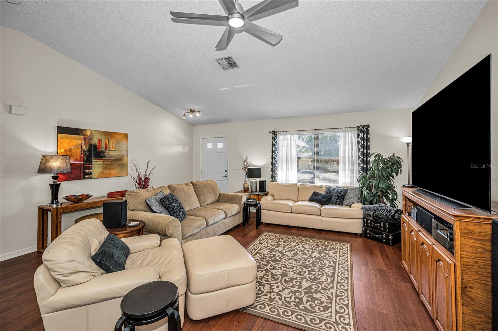 HAMMOCKS THE - Residential