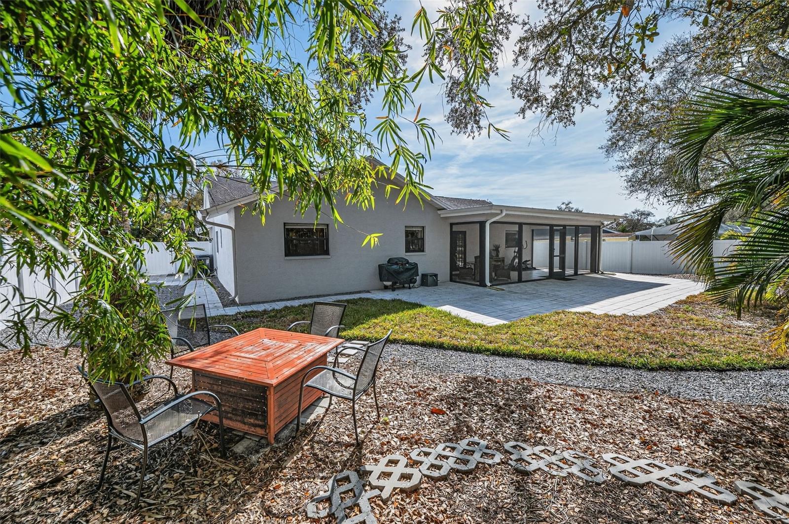 HAMMOCKS THE - Residential