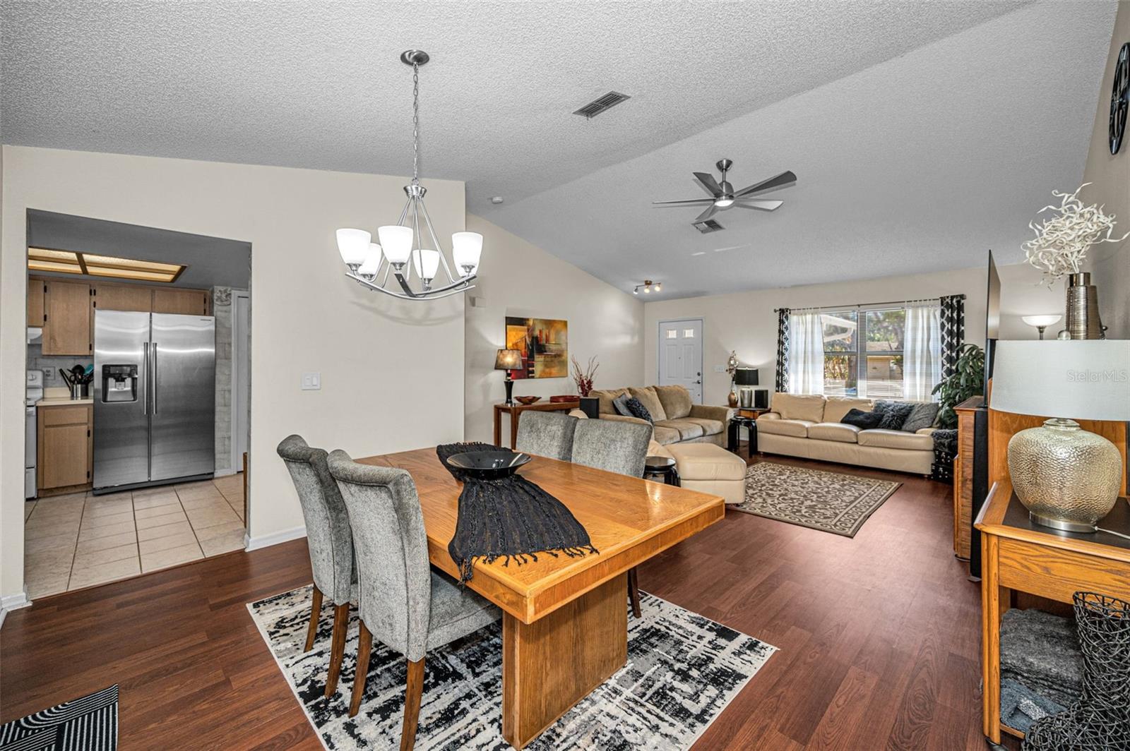 HAMMOCKS THE - Residential