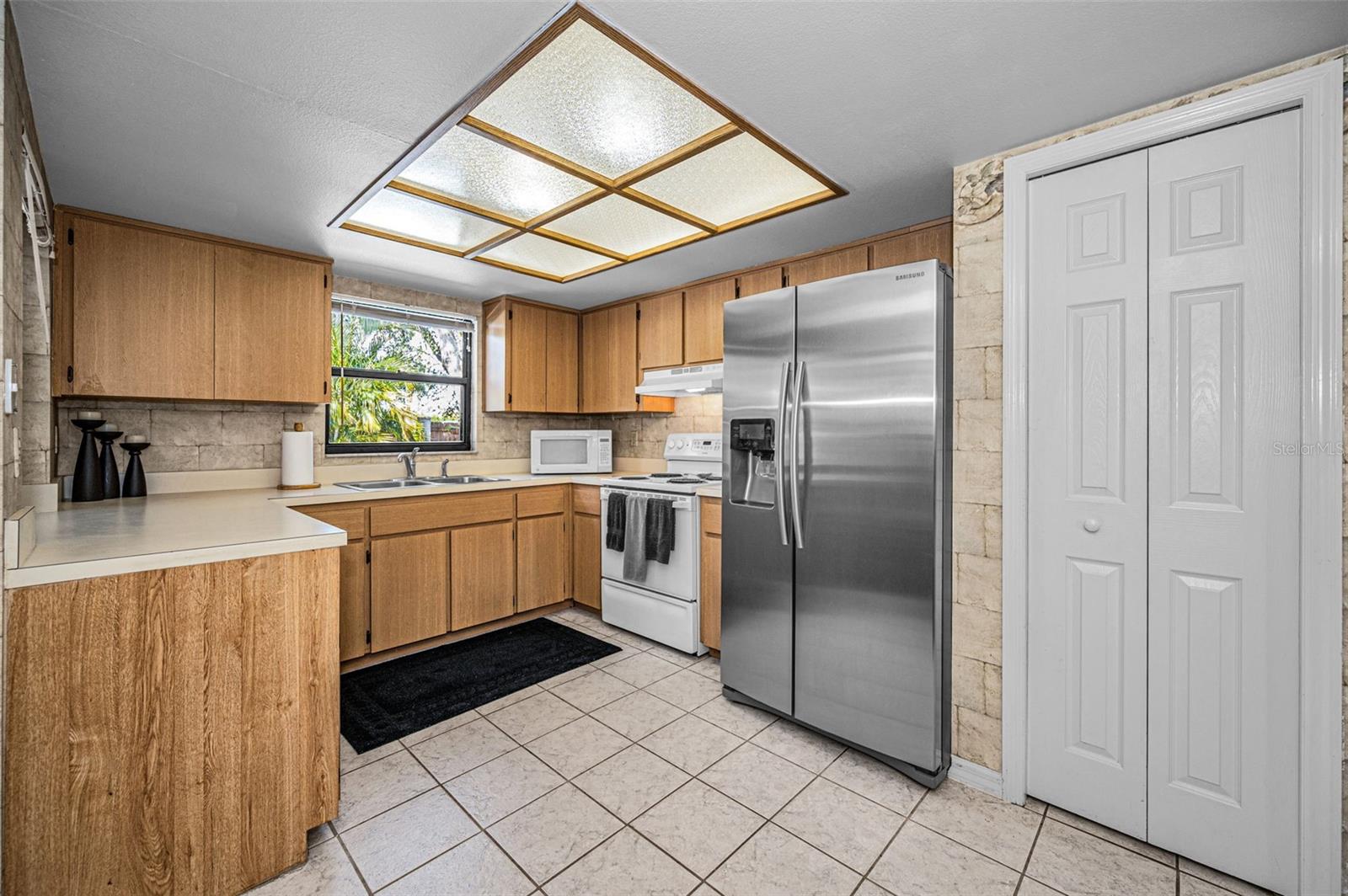 HAMMOCKS THE - Residential