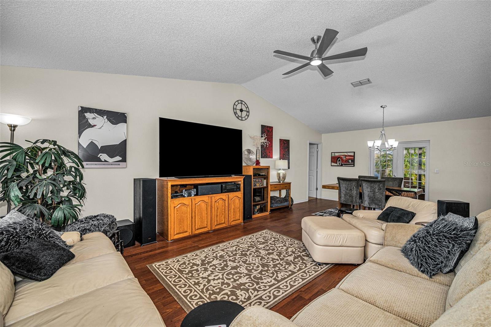 HAMMOCKS THE - Residential