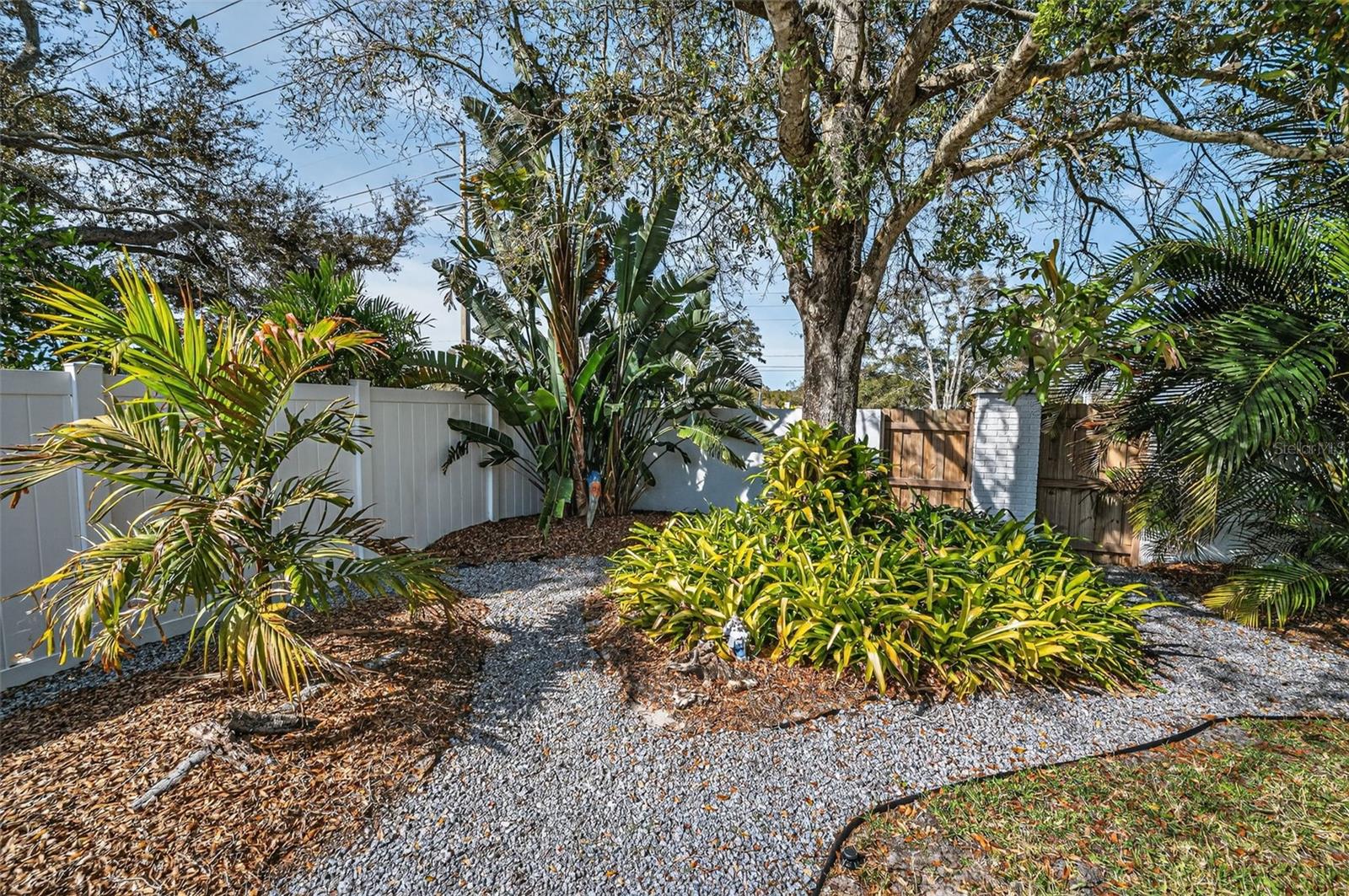 HAMMOCKS THE - Residential