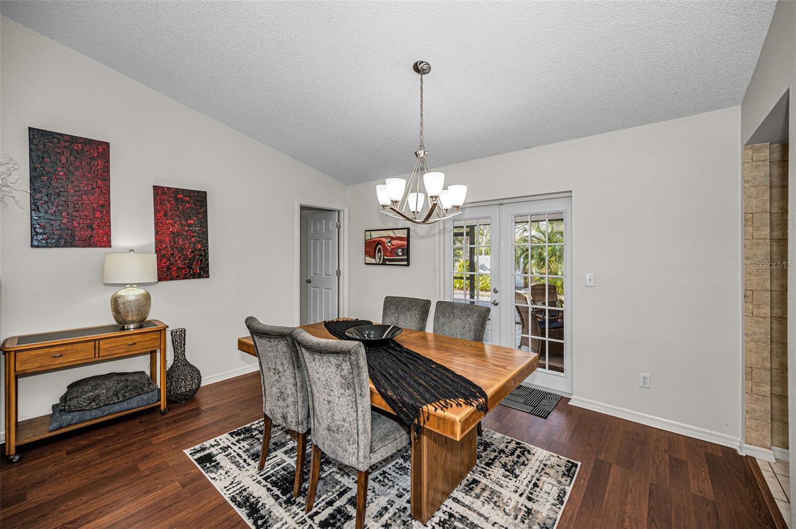 HAMMOCKS THE - Residential