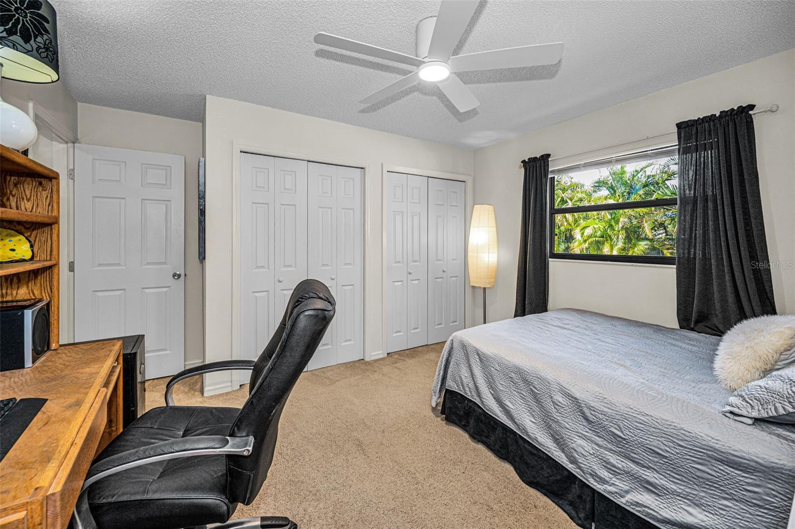 HAMMOCKS THE - Residential