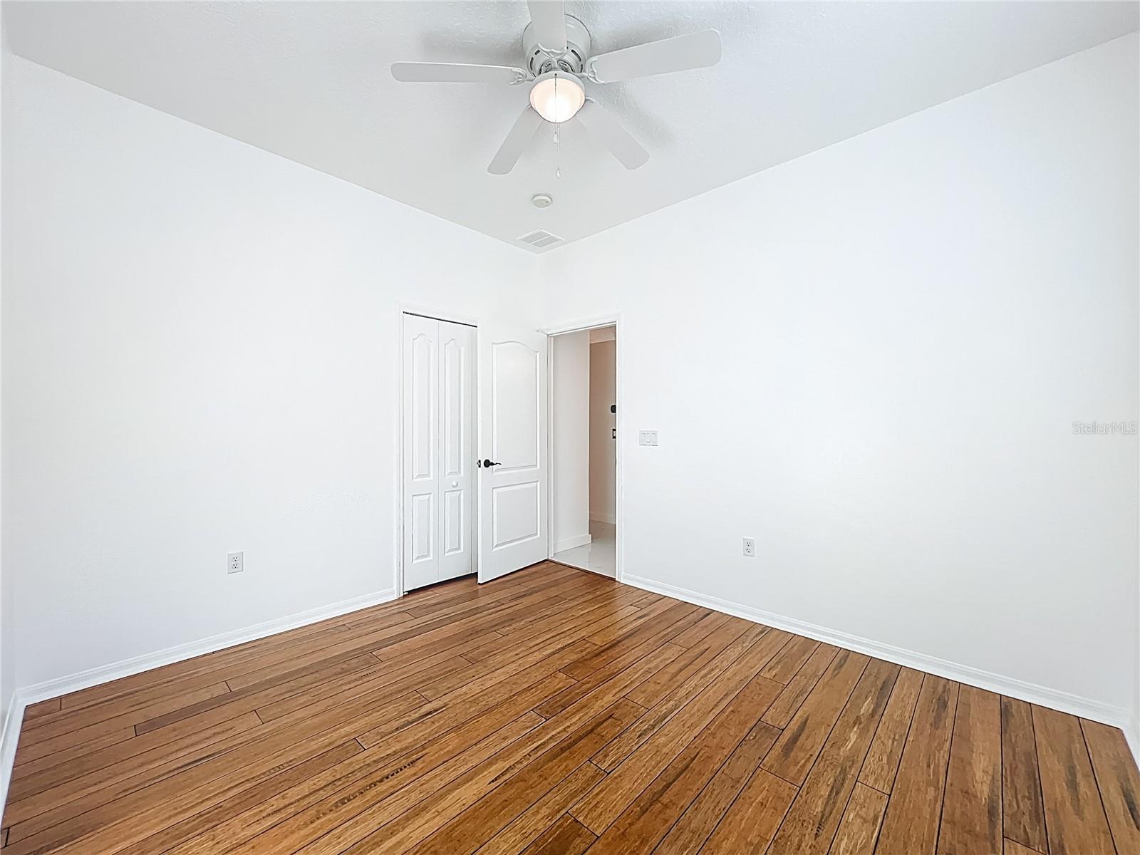 ANDOVER CAY PH 01 44/98 - Residential