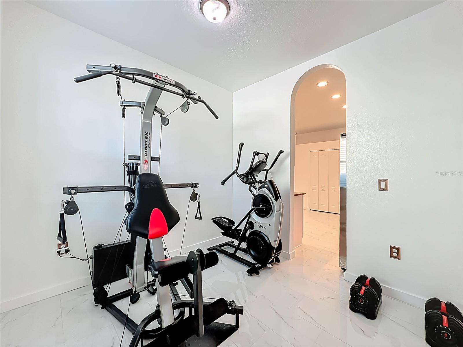 ANDOVER CAY PH 01 44/98 - Residential