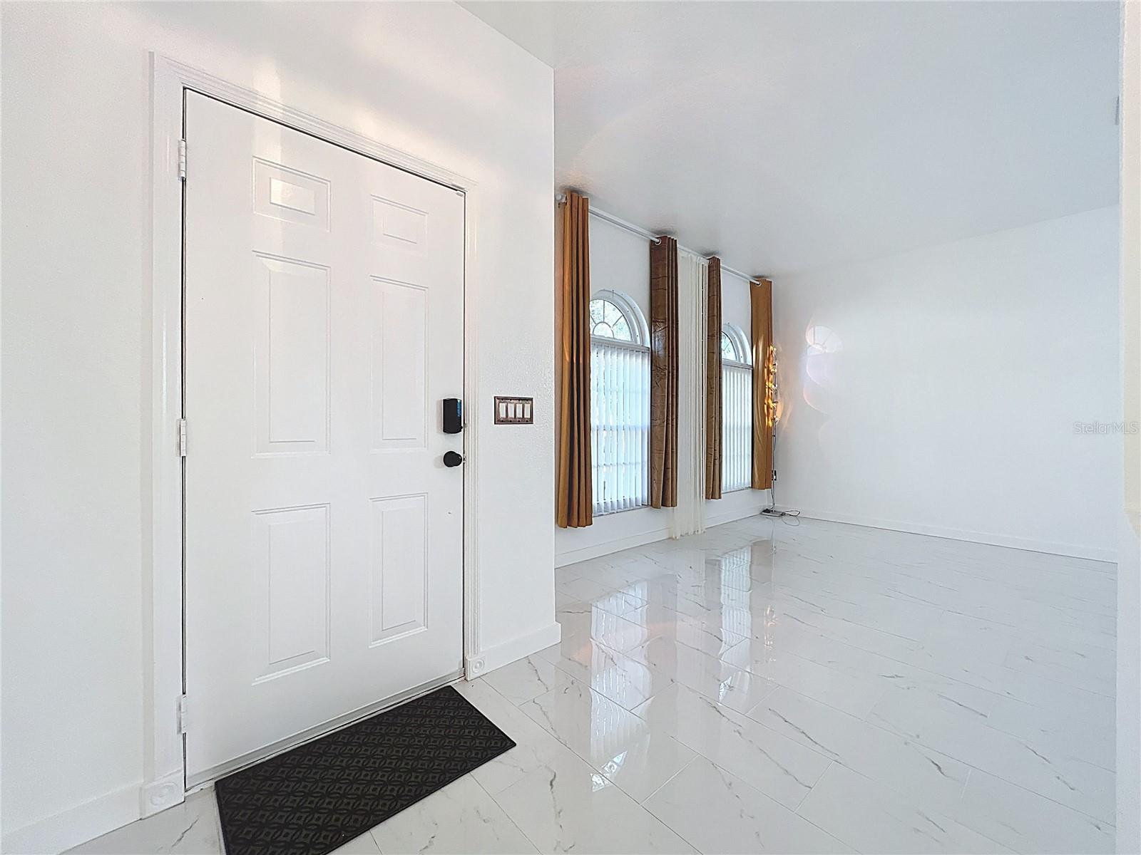 ANDOVER CAY PH 01 44/98 - Residential