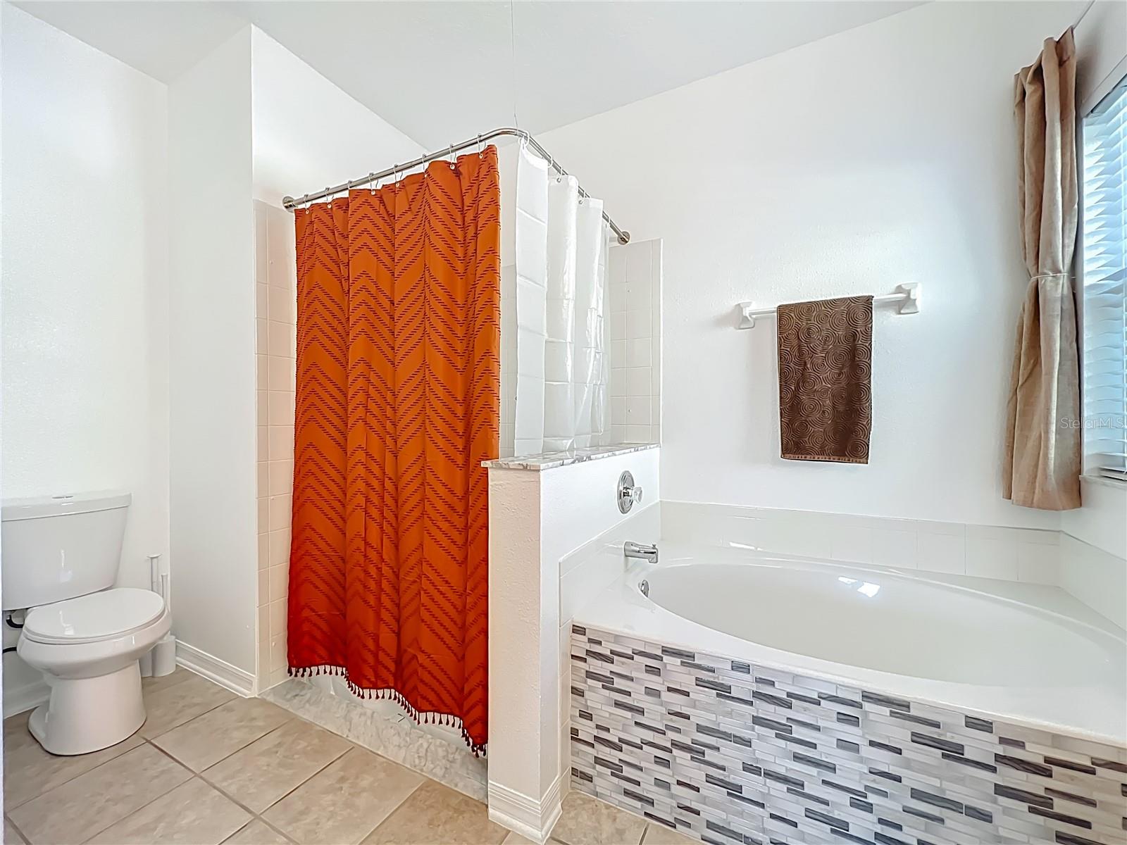 ANDOVER CAY PH 01 44/98 - Residential