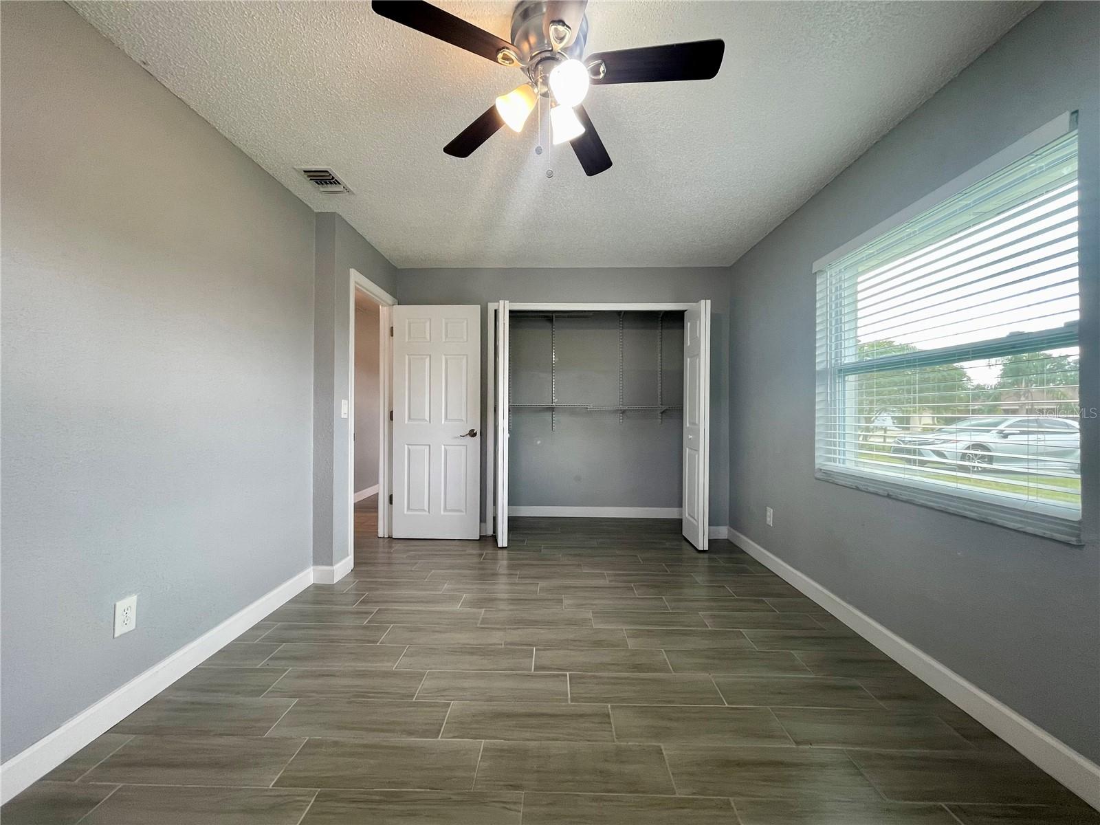 DELTONA LAKES UNIT 69 - Residential Lease