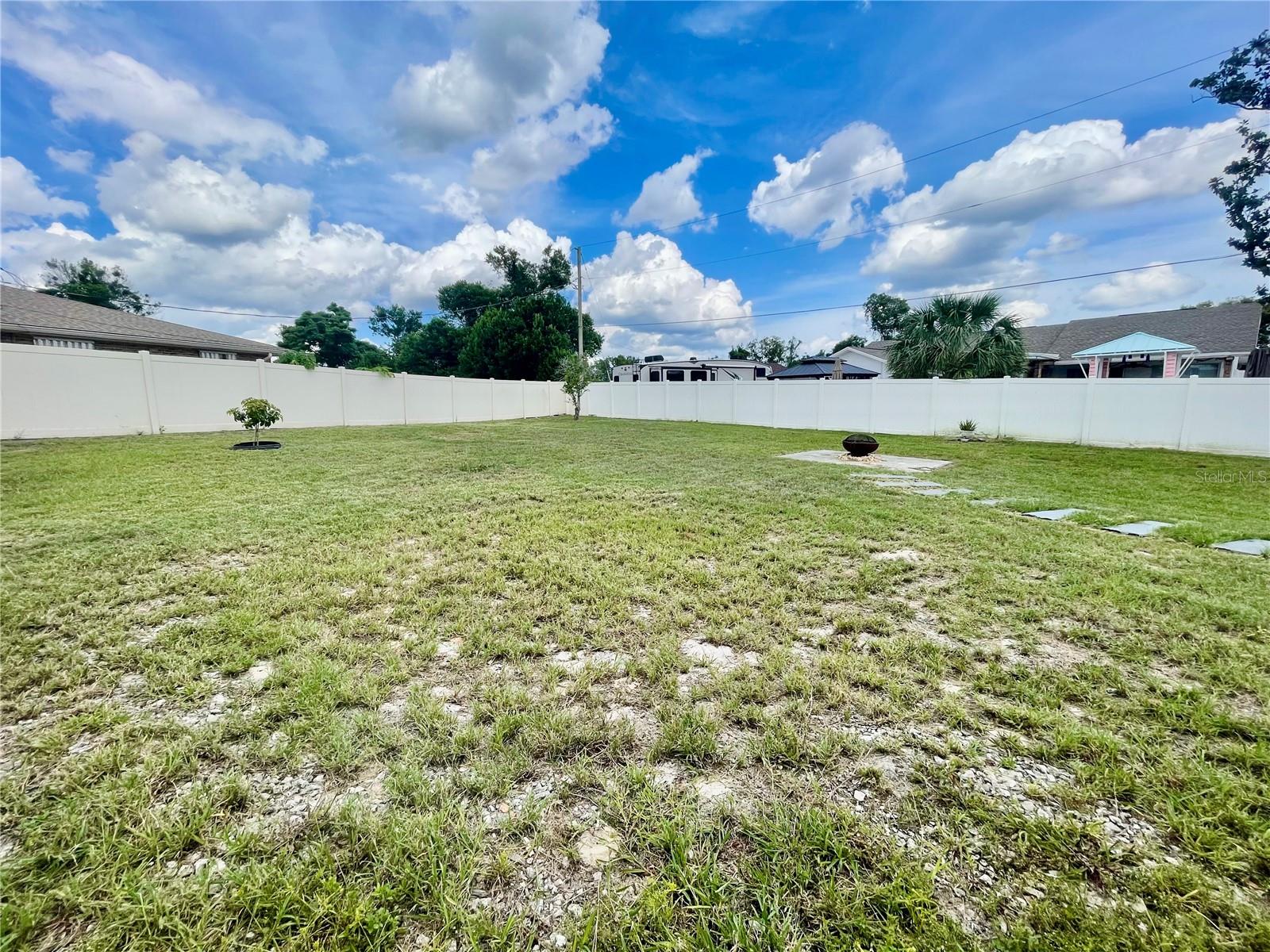 DELTONA LAKES UNIT 69 - Residential Lease