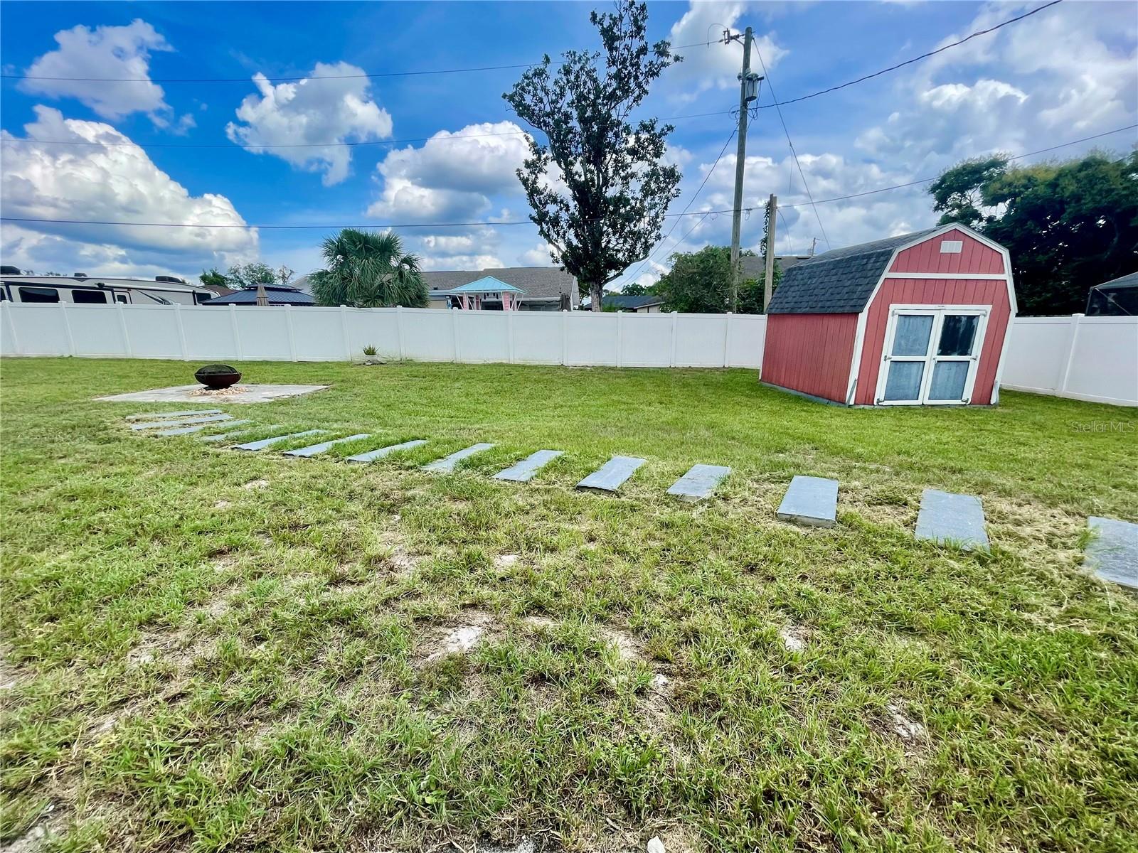 DELTONA LAKES UNIT 69 - Residential Lease