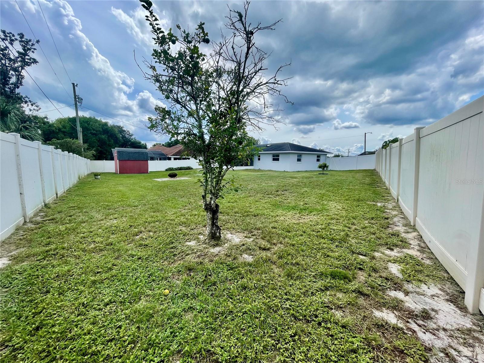 DELTONA LAKES UNIT 69 - Residential Lease