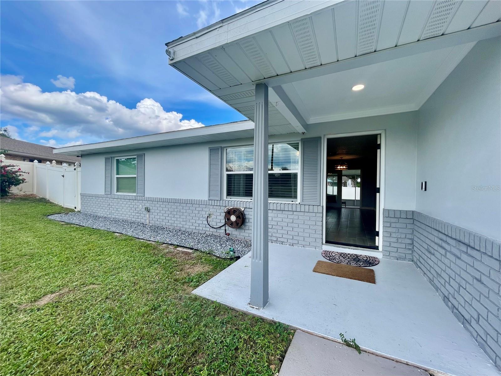 DELTONA LAKES UNIT 69 - Residential Lease
