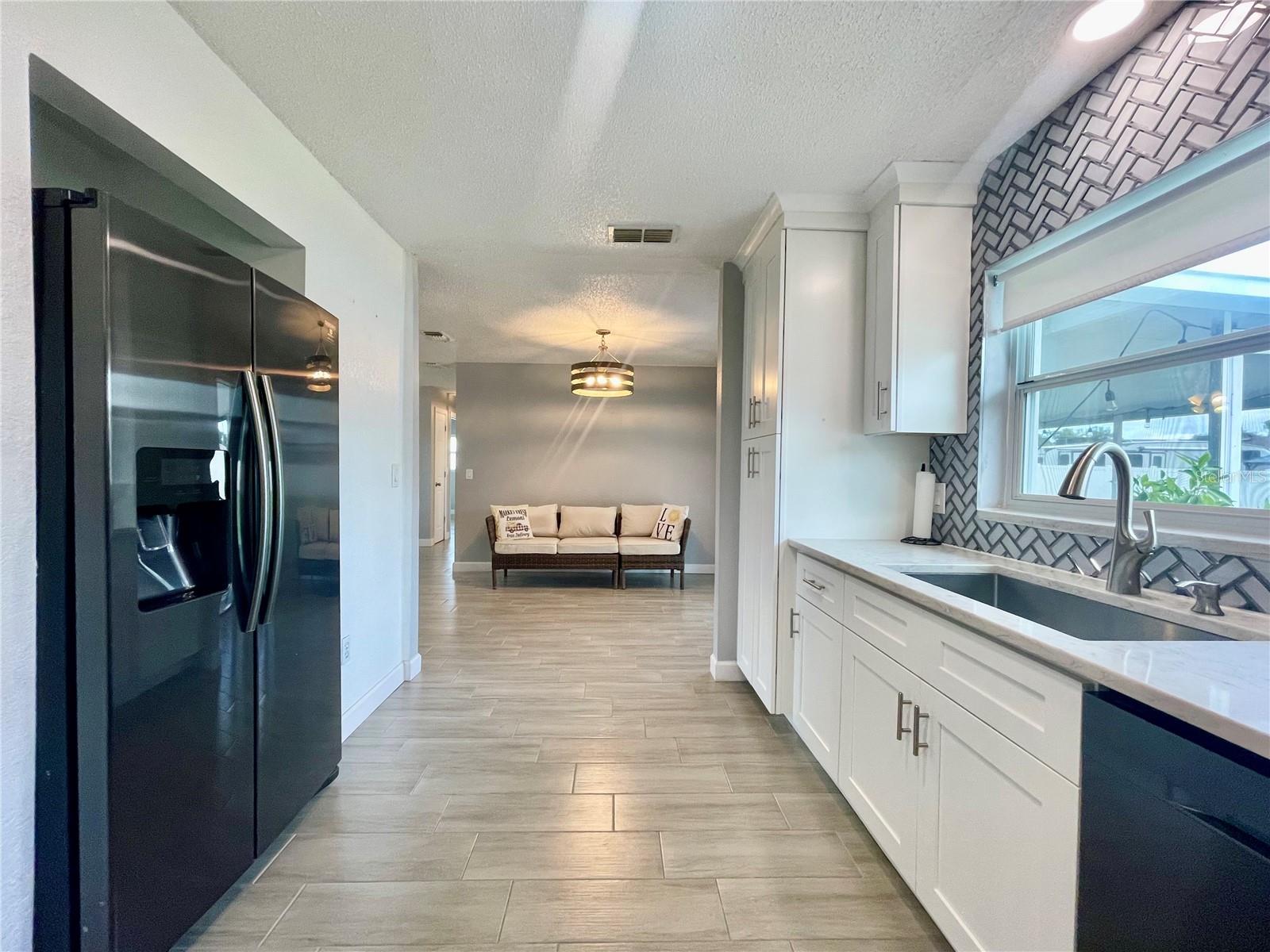 DELTONA LAKES UNIT 69 - Residential Lease