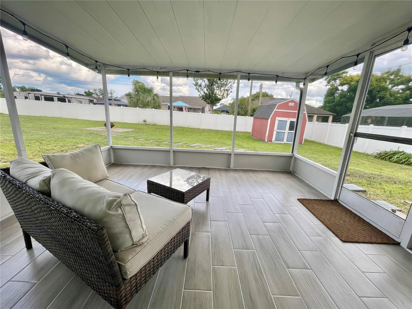DELTONA LAKES UNIT 69 - Residential Lease