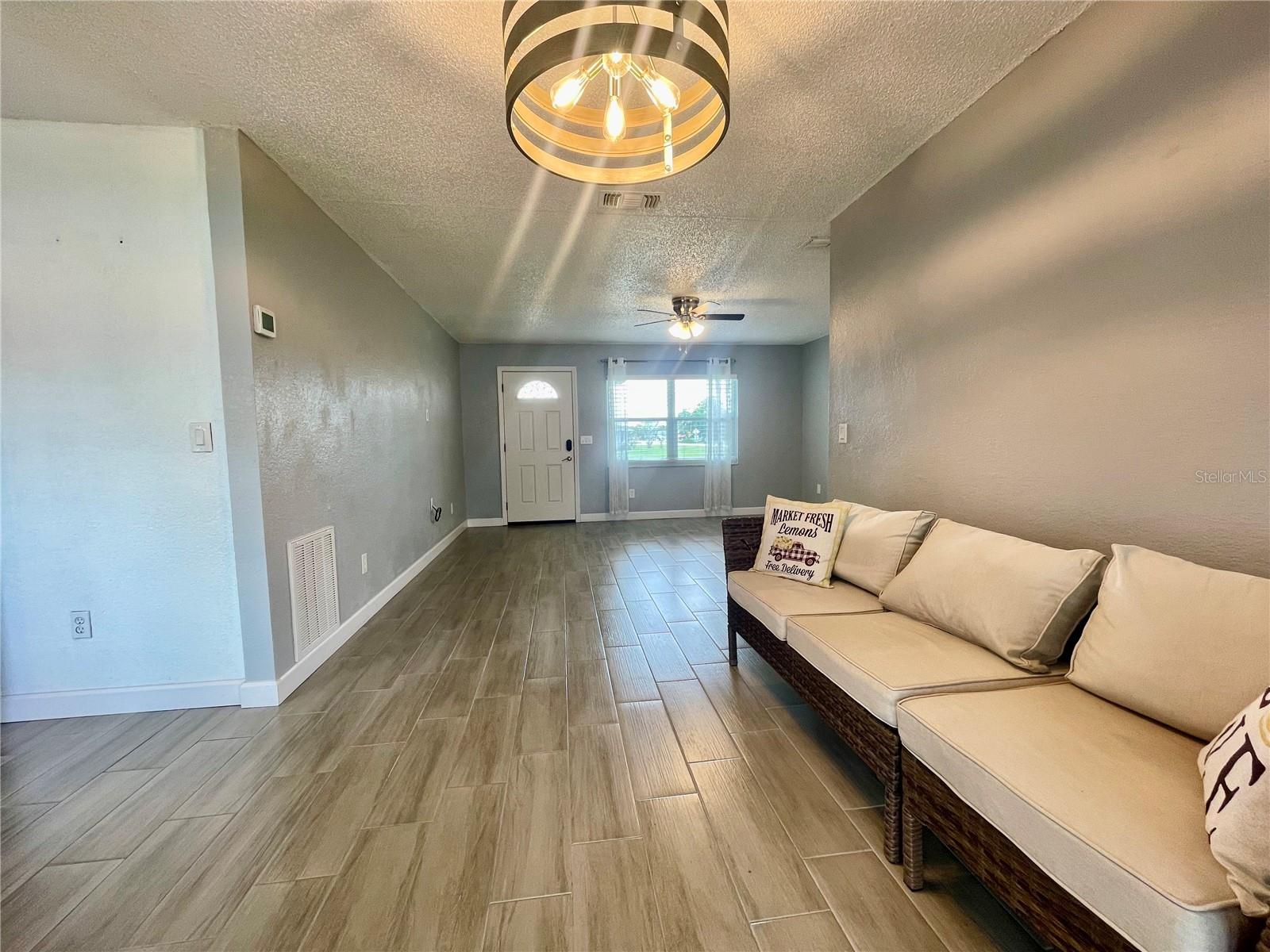 DELTONA LAKES UNIT 69 - Residential Lease