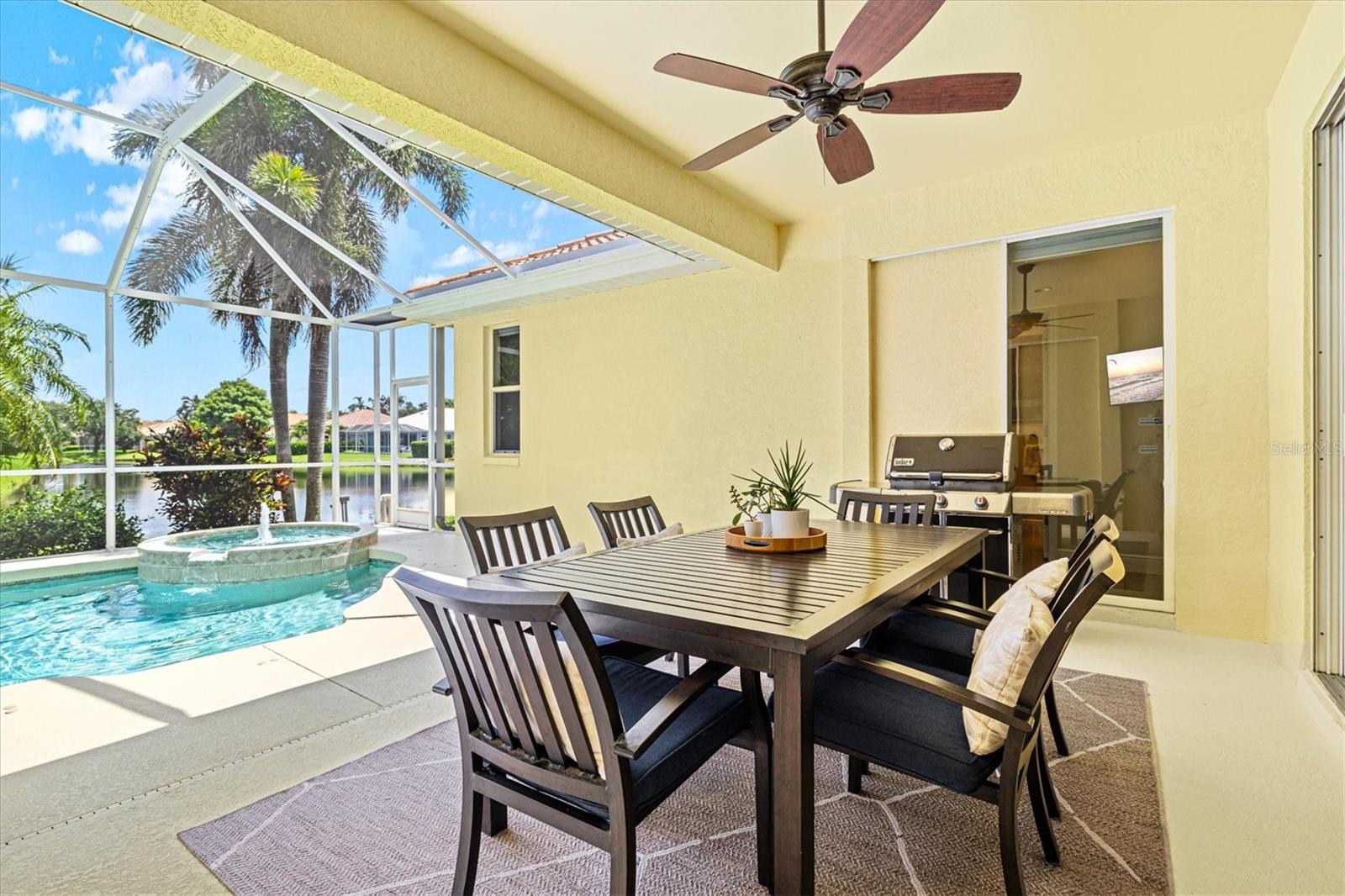 THE HAMPTONS - Residential