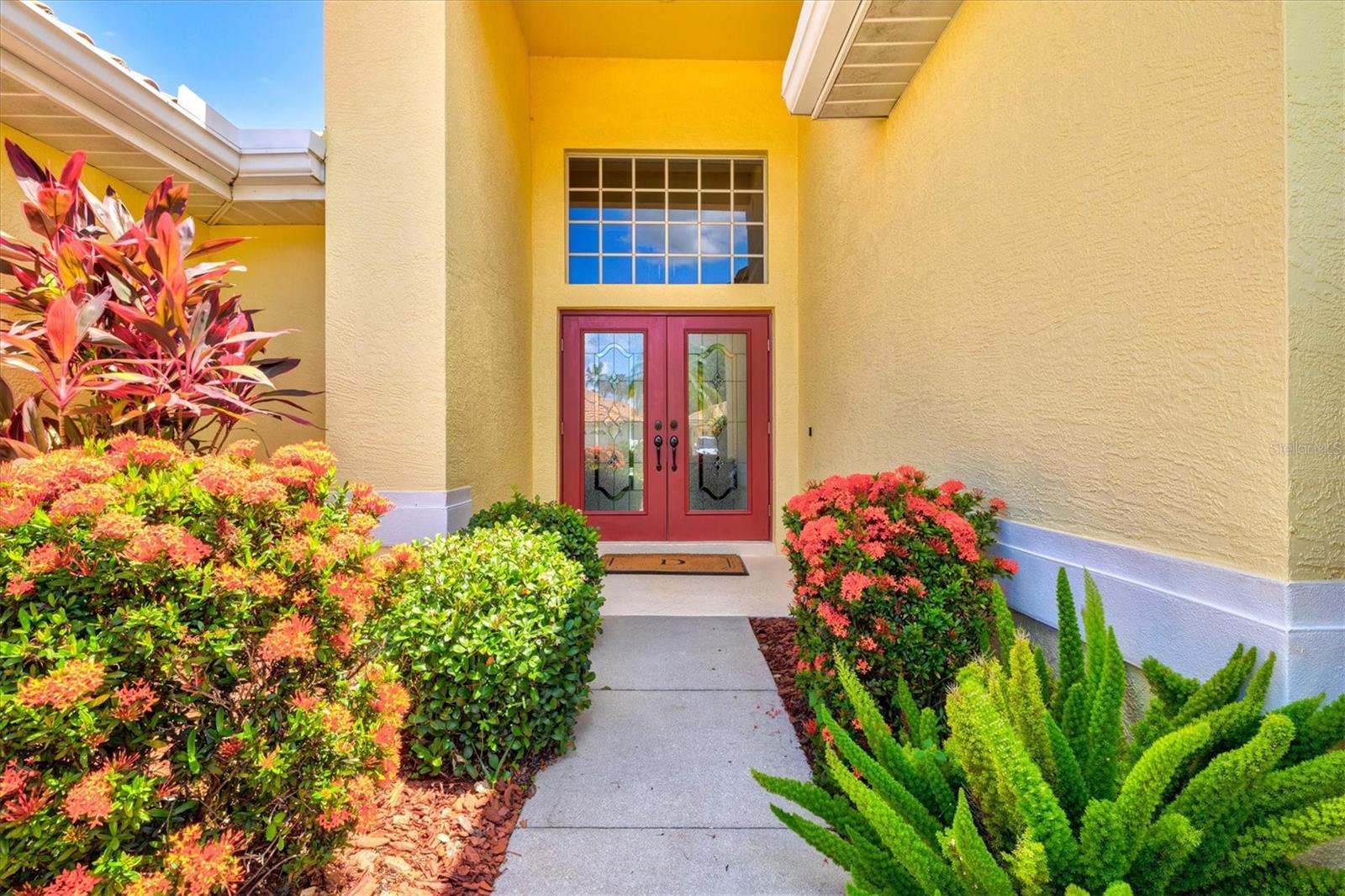 THE HAMPTONS - Residential