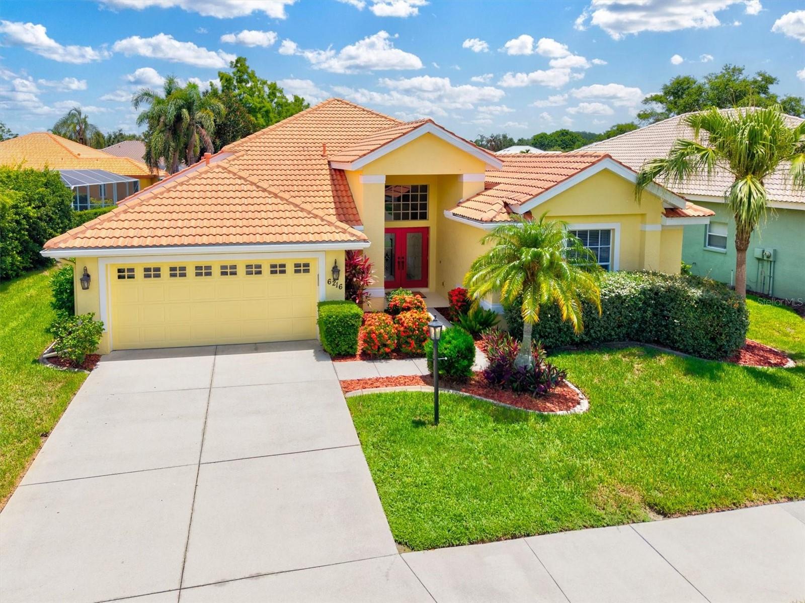 THE HAMPTONS - Residential