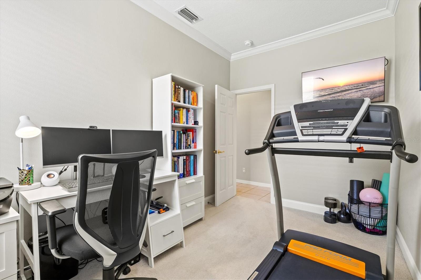 THE HAMPTONS - Residential