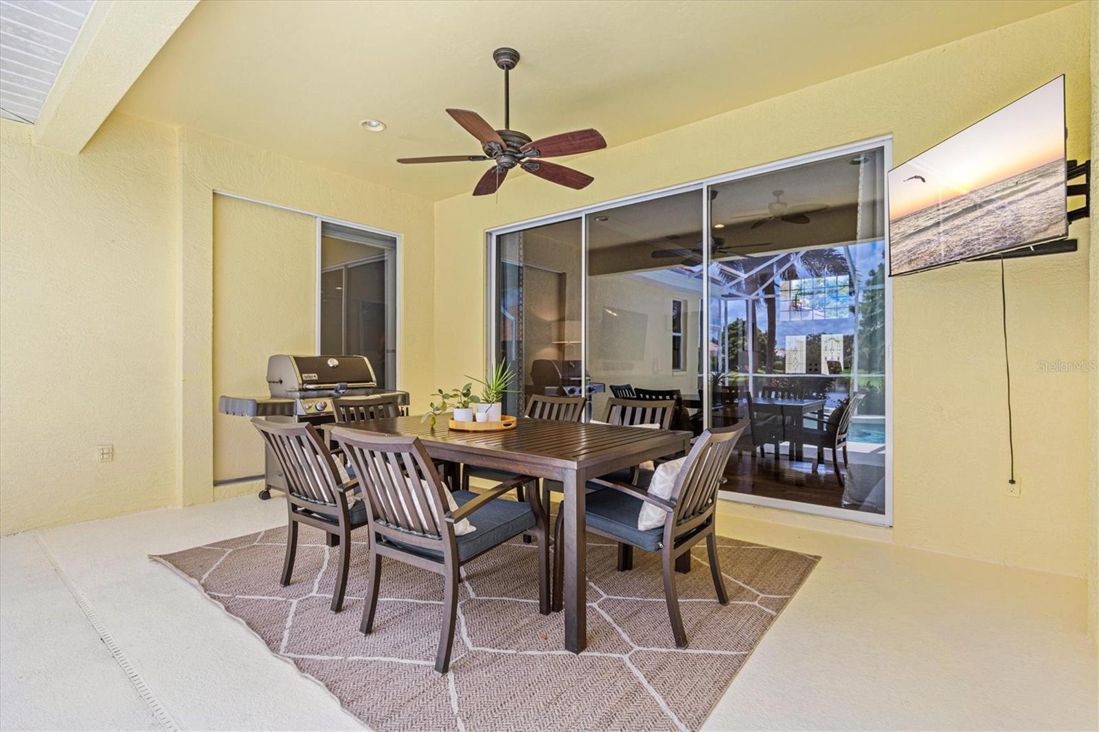 THE HAMPTONS - Residential