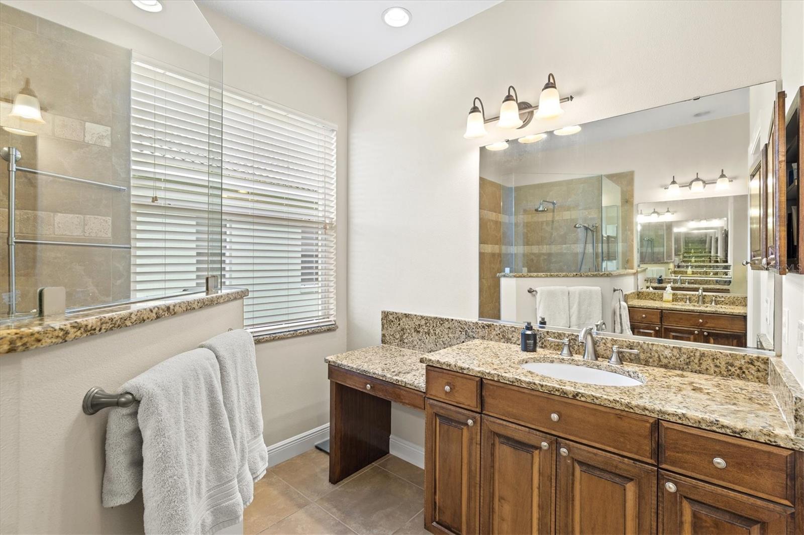 THE HAMPTONS - Residential