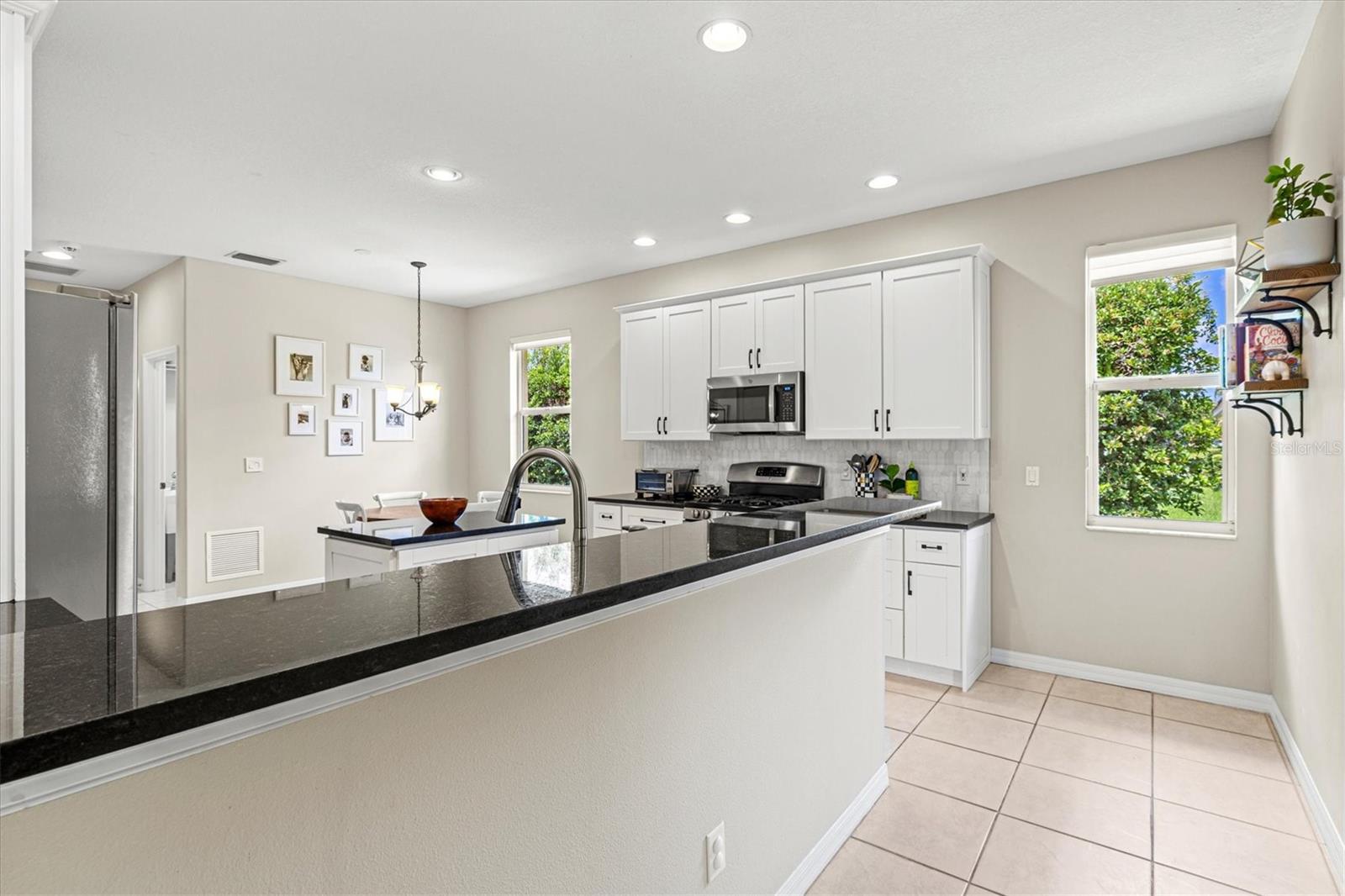 THE HAMPTONS - Residential