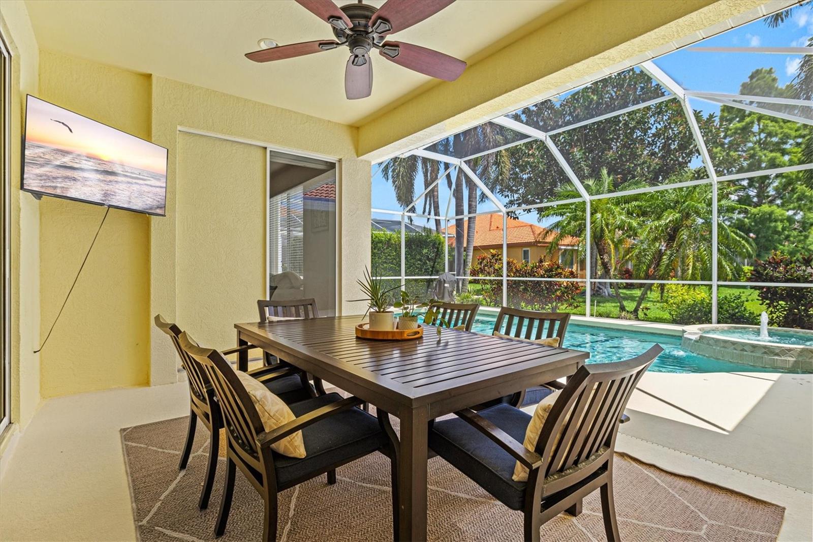 THE HAMPTONS - Residential