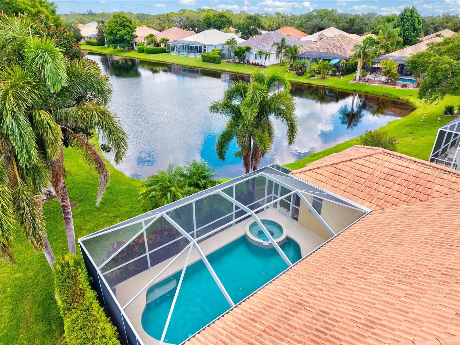 THE HAMPTONS - Residential