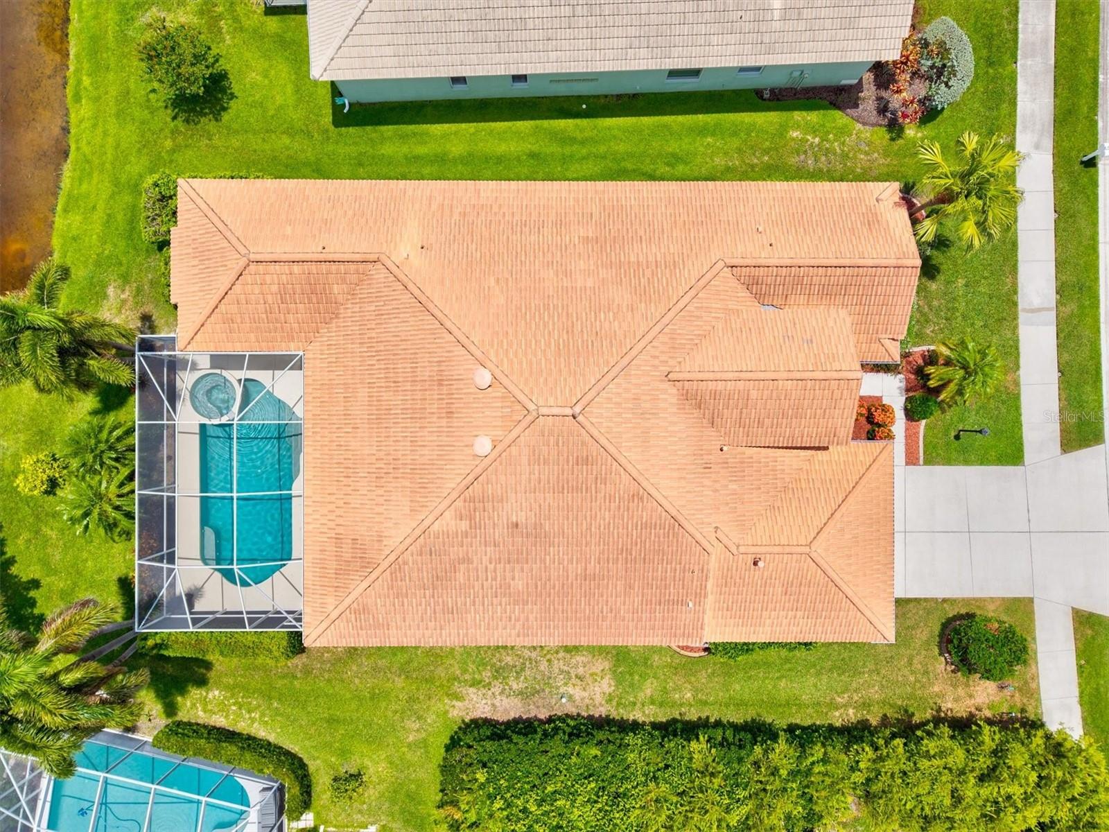 THE HAMPTONS - Residential