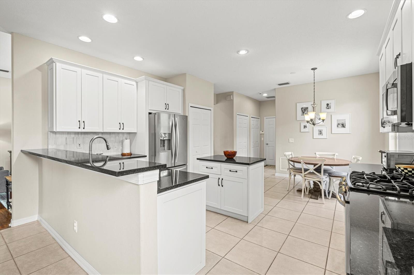 THE HAMPTONS - Residential