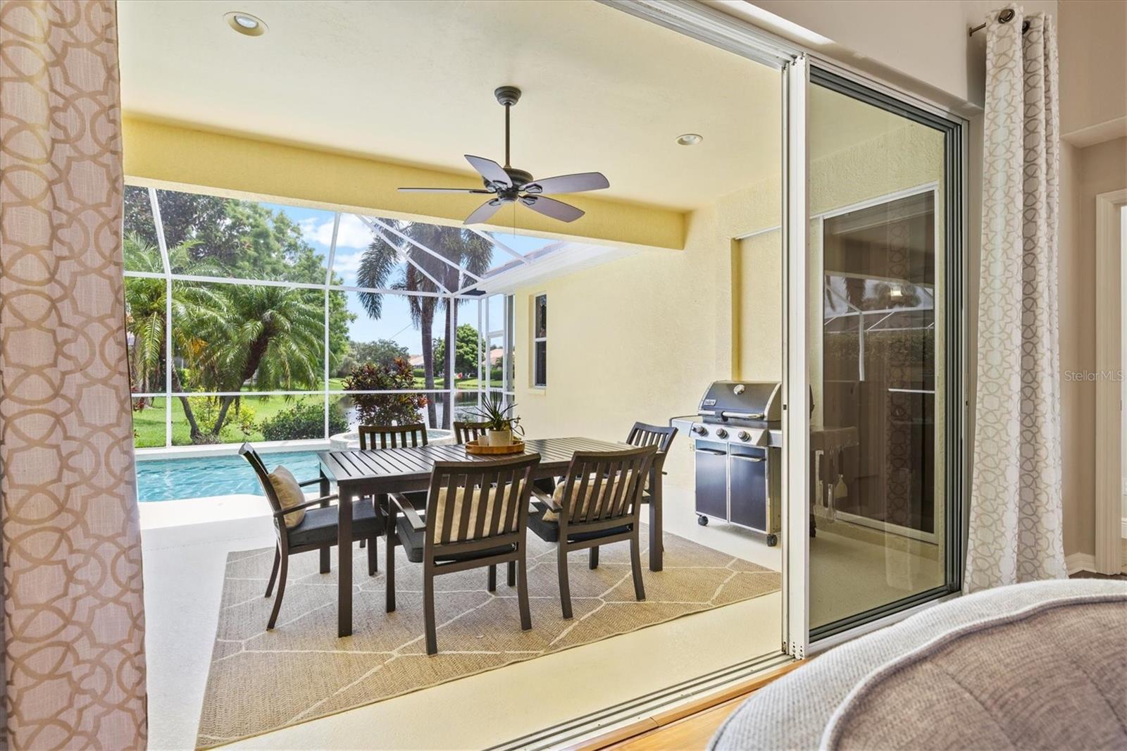 THE HAMPTONS - Residential