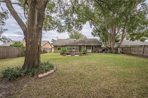 A home in APOPKA