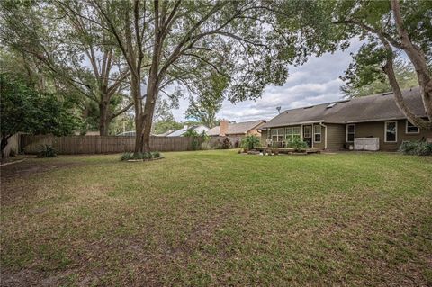 A home in APOPKA