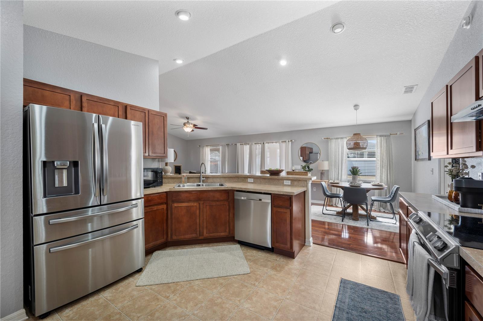 OAKFORD ESTATES - Residential