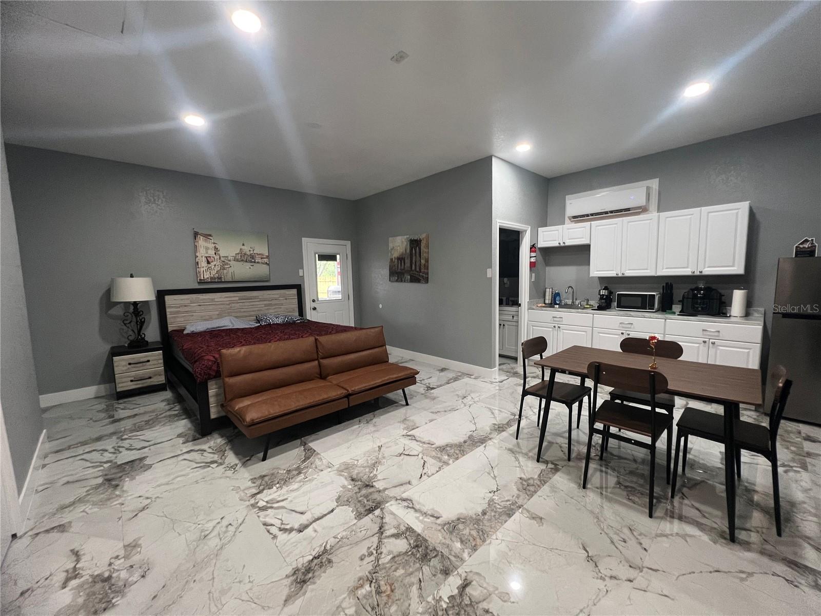 EVANS LAKESIDE HEIGHTS - Residential