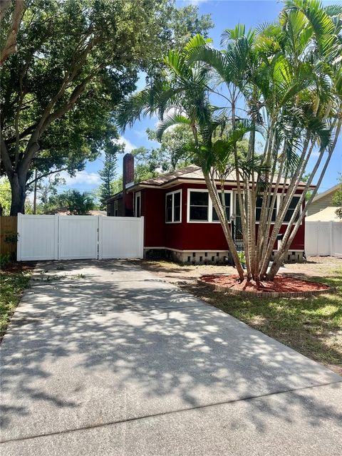 Photo of 4634 Iris Street N, St Petersburg, FL 33714 (MLS # TB8395366)