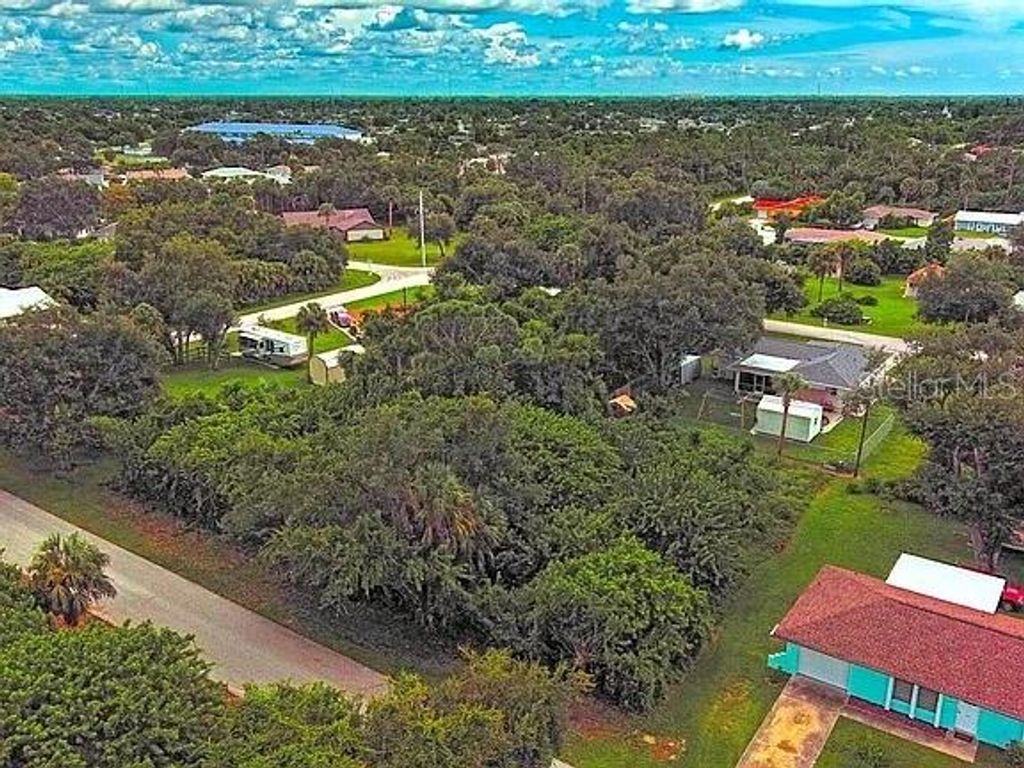 Photo of 21511 Carleton Avenue, Port Charlotte, FL 33952 (MLS # O6344688)