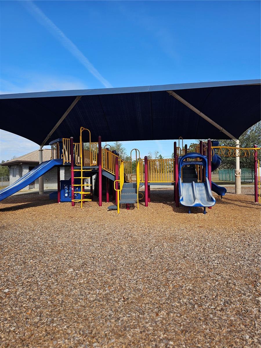 RAINBOW LAKES ESTATES - Land