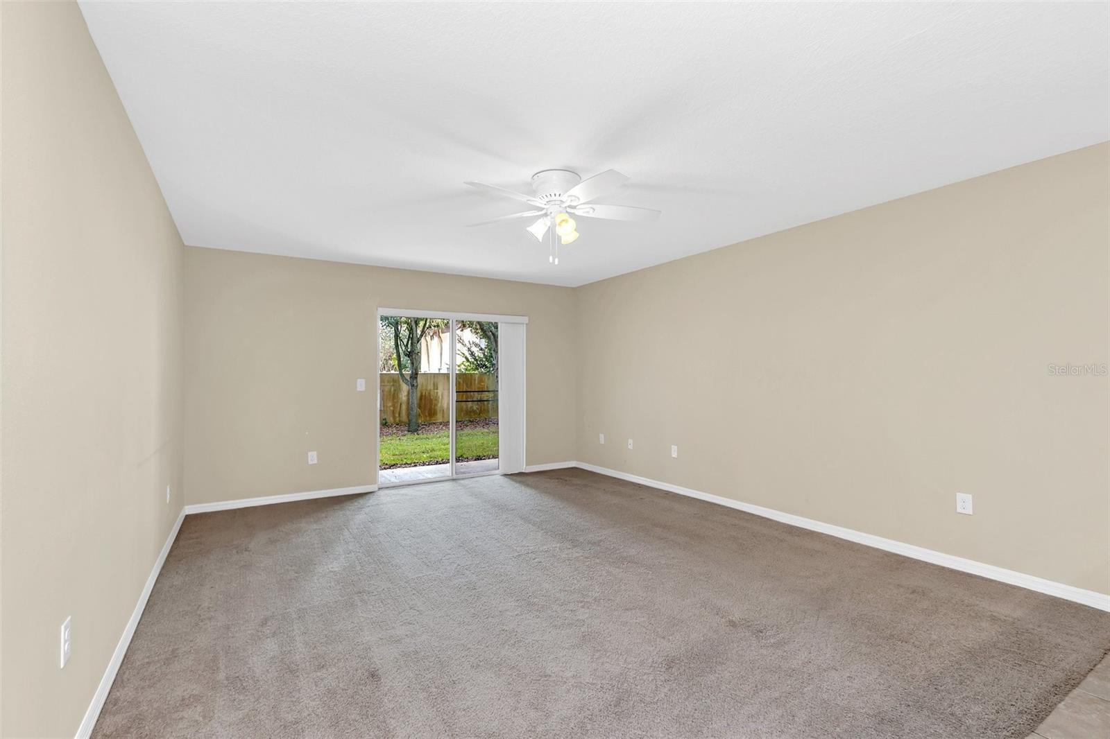 AMBERLEE TWNHMS - Residential