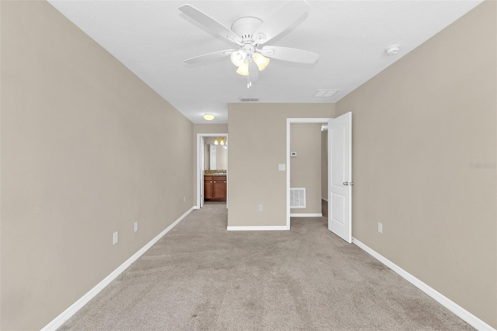 AMBERLEE TWNHMS - Residential