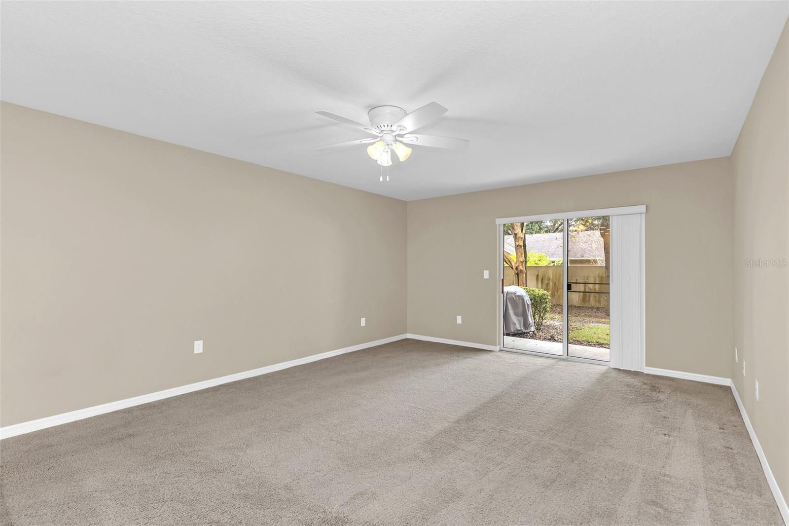 AMBERLEE TWNHMS - Residential