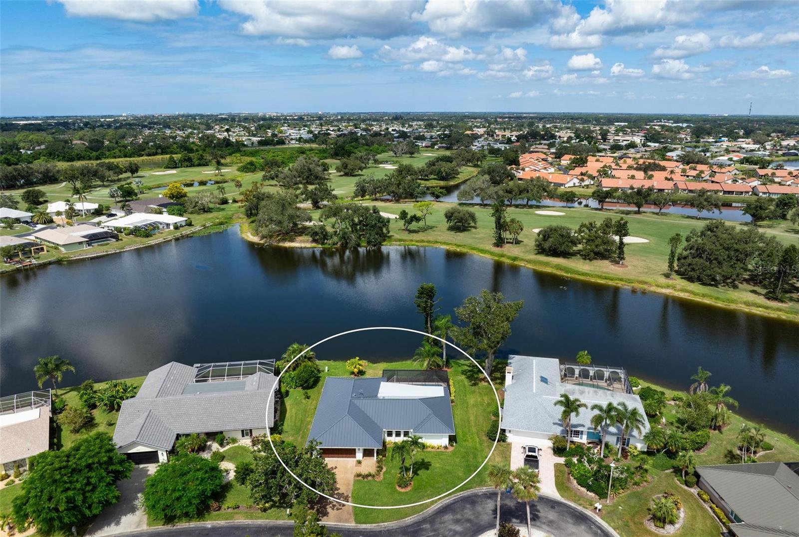 JACARANDA COUNTRY CLUB WEST VILLAGE - Residential