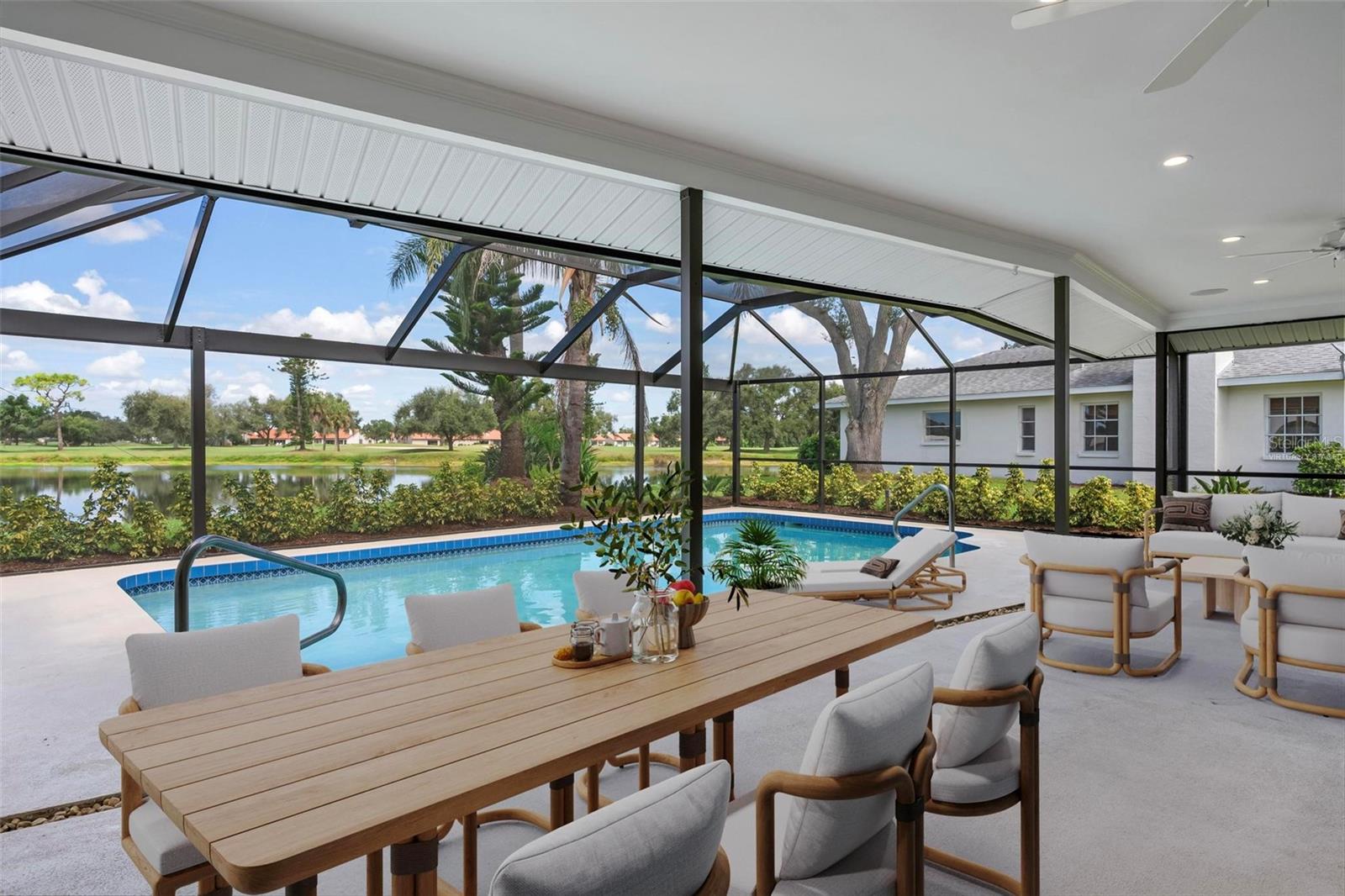 JACARANDA COUNTRY CLUB WEST VILLAGE - Residential