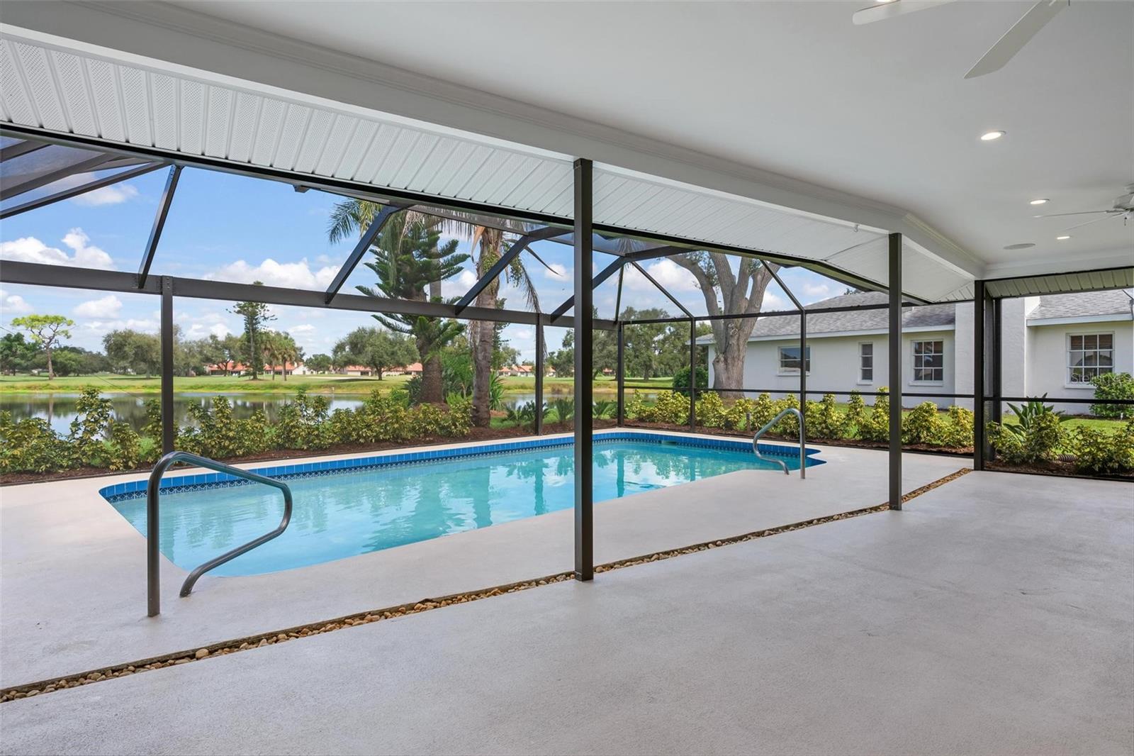 JACARANDA COUNTRY CLUB WEST VILLAGE - Residential