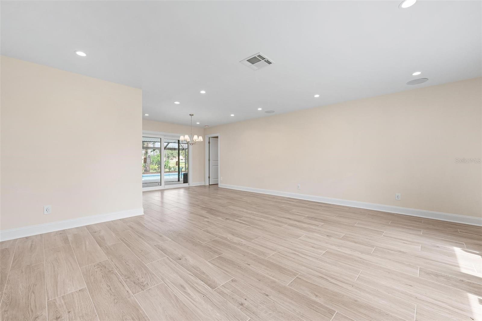 JACARANDA COUNTRY CLUB WEST VILLAGE - Residential
