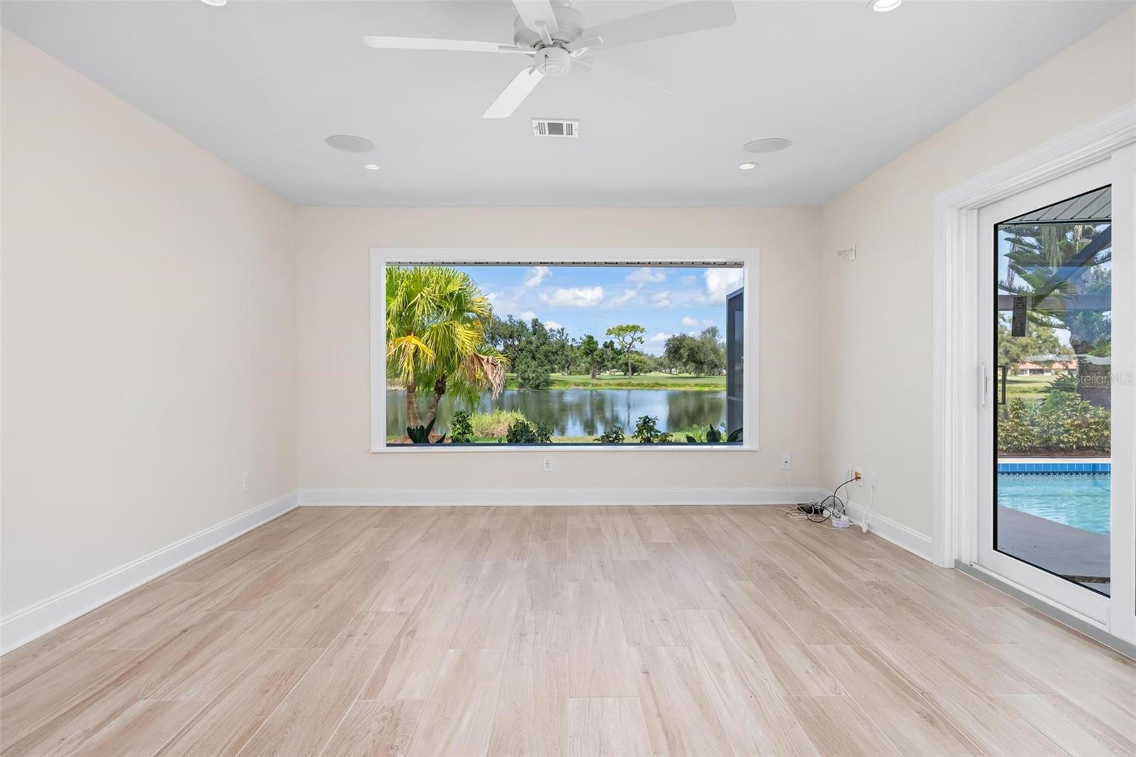JACARANDA COUNTRY CLUB WEST VILLAGE - Residential